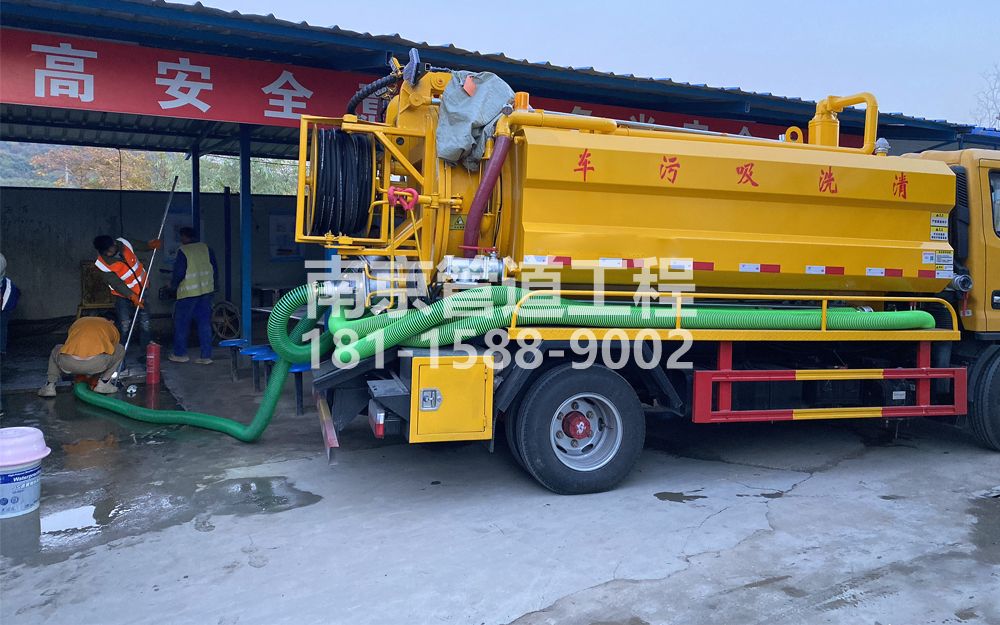 267吴边中建工地抽粪