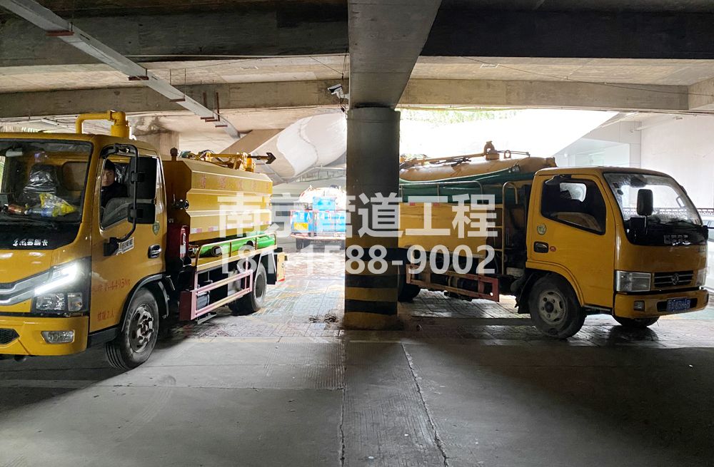 274吴边商场地下室化粪池清理