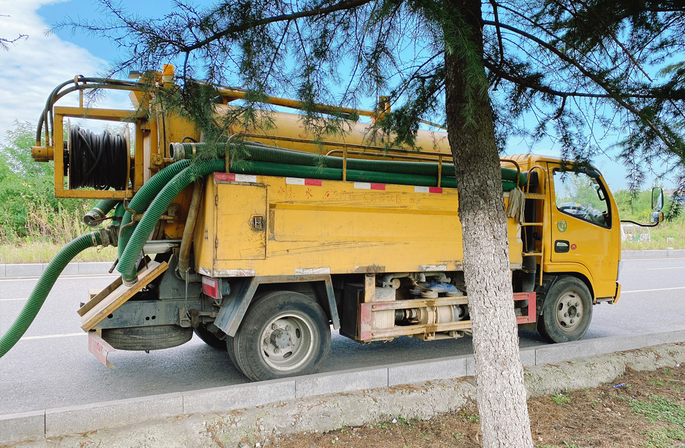 吴边清洗抽粪车