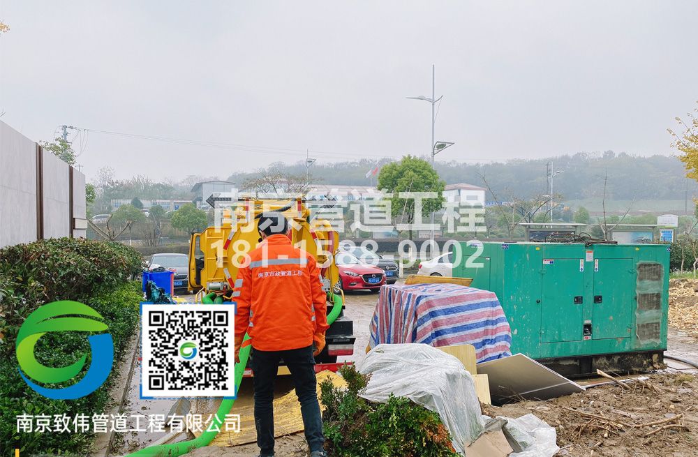 303吴边售楼部抽粪