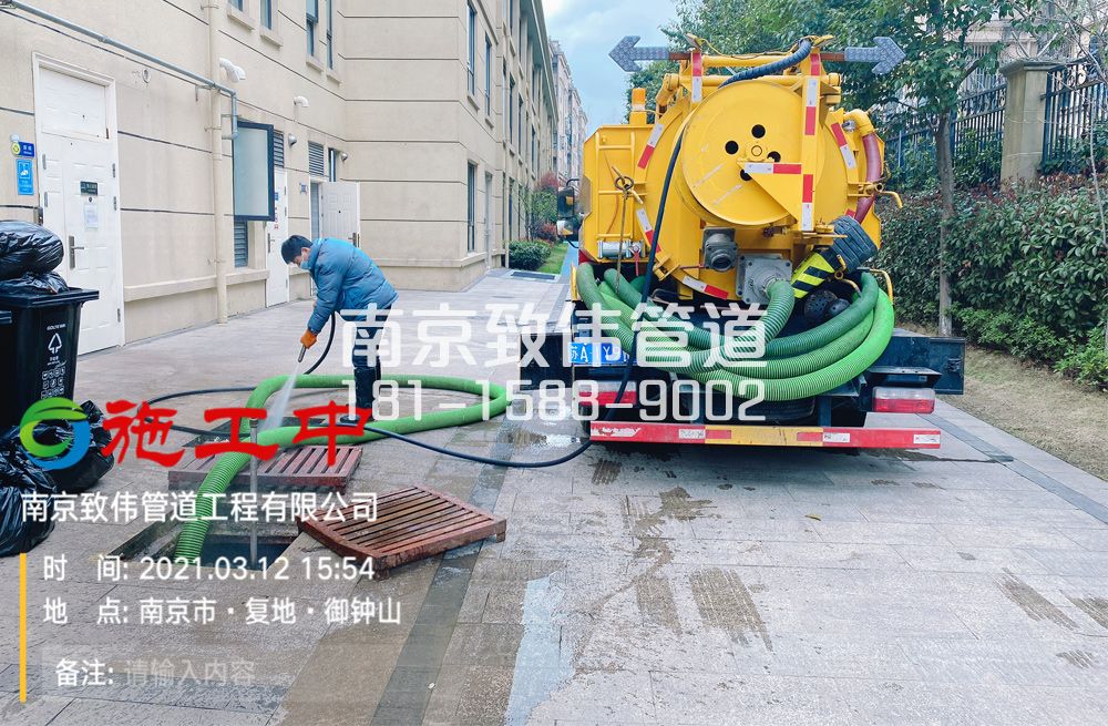322吴边幼儿园隔油池清理