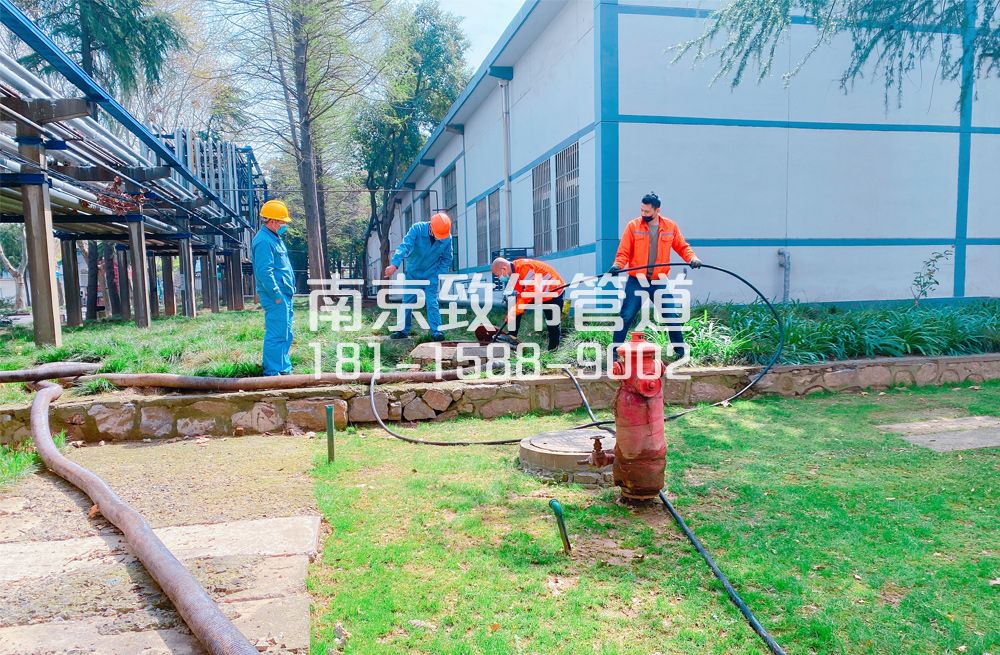360吴边石化工厂管道清洗